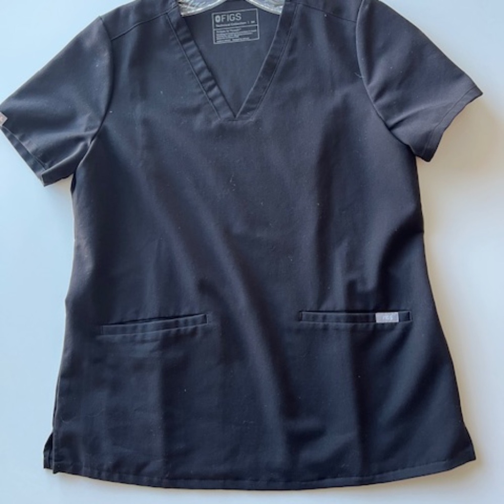 FIGS SCRUB TOP - Picture 3 of 4